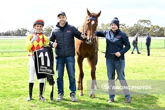 Tesoro Mio Breaks Through